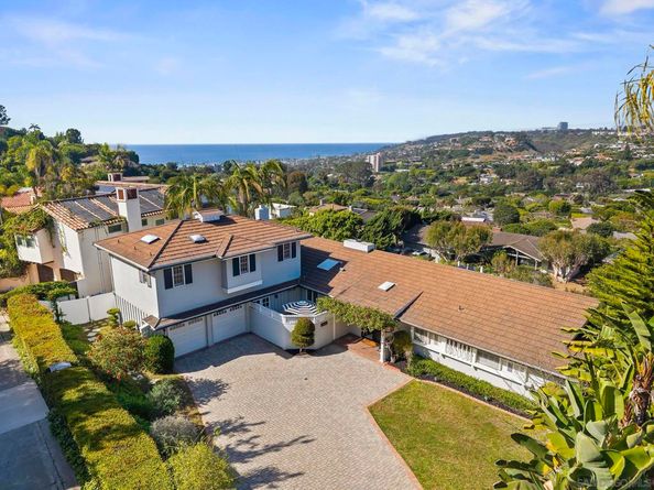 7753 Via Capri, La Jolla CA 92037