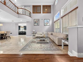 5192 Bay Crest