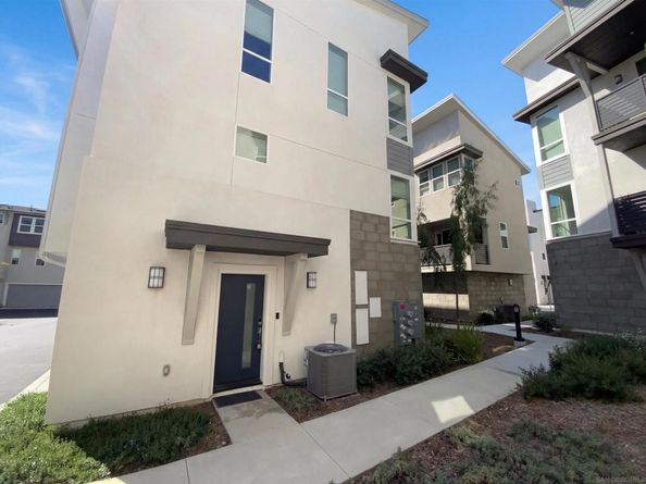 10462 Newbliss Way, San Diego CA 92126