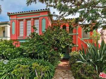 7932 Blackburn Avenue