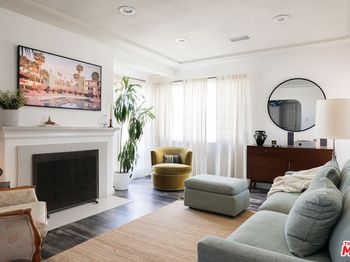 1916 W 94th Street