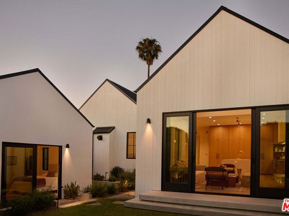 7841 Stewart Avenue, Los Angeles CA 90045