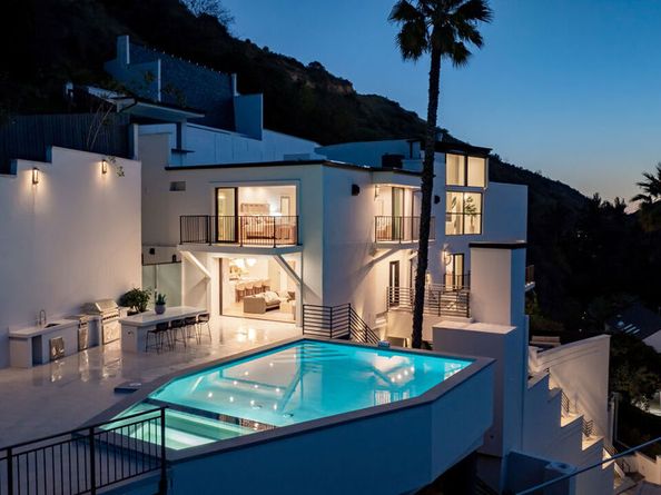 2256 Nichols Canyon Road, Los Angeles CA 90046