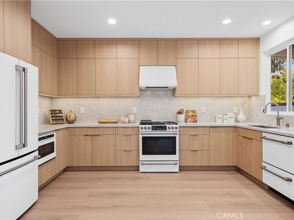 33 Winterfield Road, Irvine CA 92602