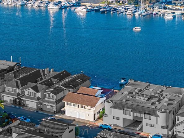 318 Via Lido Nord, Newport Beach CA 92663