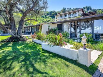 2960 Crownview Drive