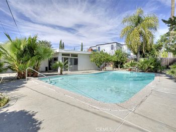 10412 Reseda