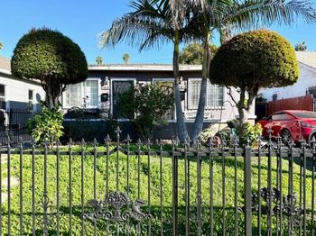 3968 &  3970 S Hobart Boulevard