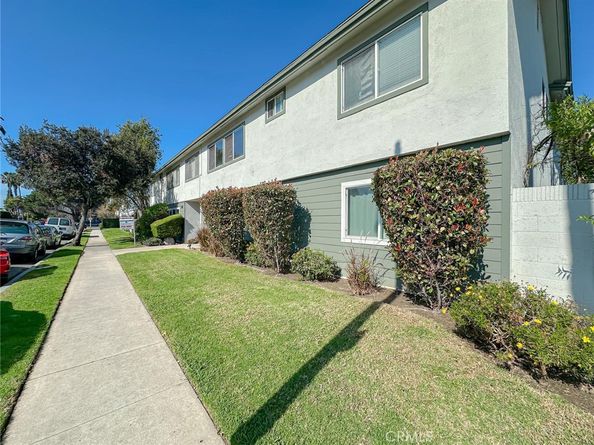 3045 E Theresa 8, Long Beach CA 90814