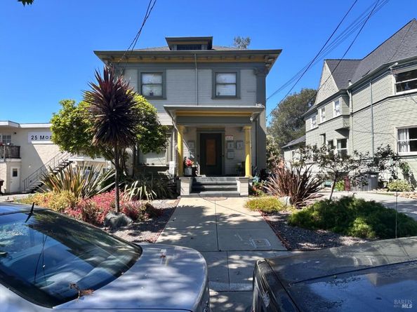 29 Moss Avenue, Oakland CA 94610