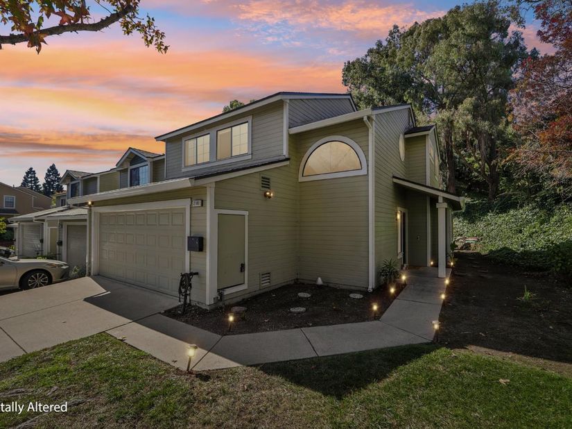 2101 Henry Avenue, Pinole CA 94564