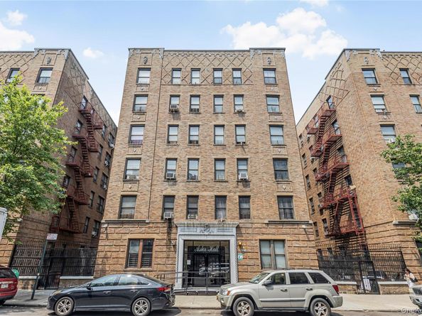 2187 Holland Avenue 2J, Bronx NY 10462