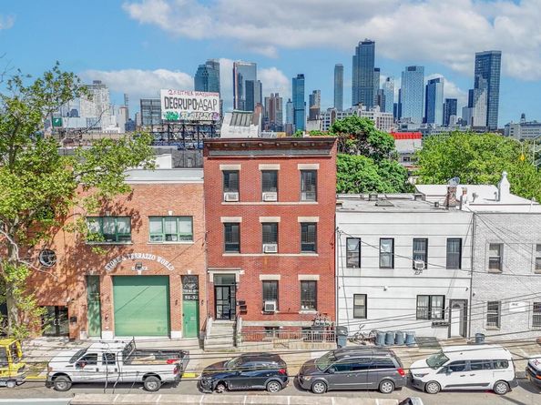 5130 35th Street, Long Island City NY 11101