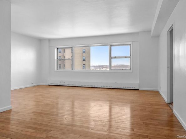 5 Fordham Hill Oval 9A, Bronx NY 10468