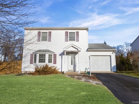 1191 E 3rd Avenue, Bay Shore NY 11706