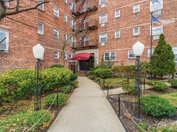 6692 Selfridge Street 4F, Forest Hills NY 11375