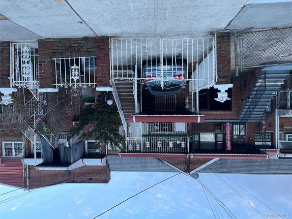 1060 E 105th Street, Brooklyn NY 11236