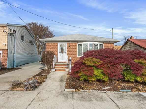 135-15 63rd Avenue, Flushing NY 11367