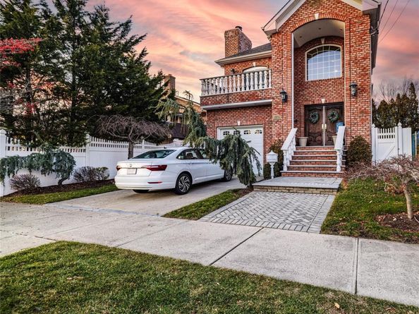 8611 165th Avenue, Howard Beach NY 11414