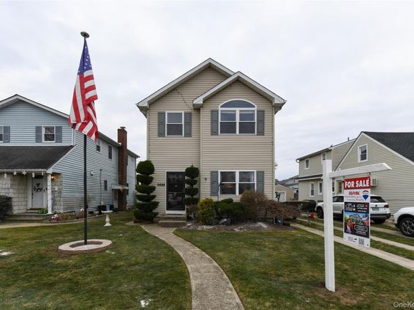2688 Rosebud Avenue, Merrick NY 11566