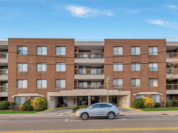 376 Central Avenue 3V, Lawrence NY 11559