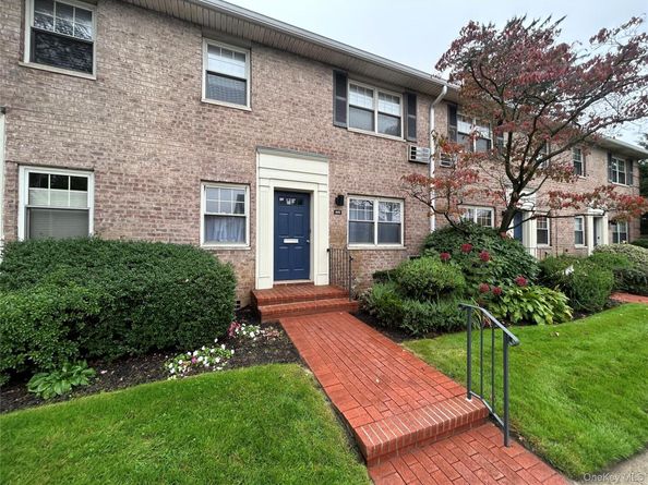 400 Merrick Road 5A, Rockville Centre NY 11570