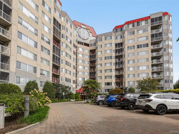 10 Stewart Place 2AW, White Plains NY 10603