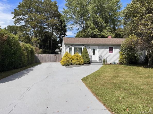 109 Merrill Street, Brentwood NY 11717