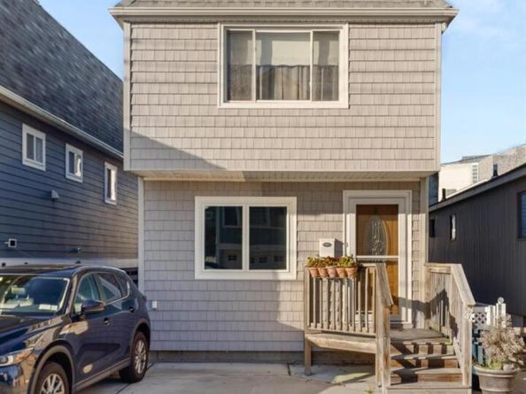 33 W 11th Road, Broad Channel NY 11693