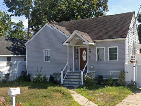 112 43rd Street, Copiague NY 11726