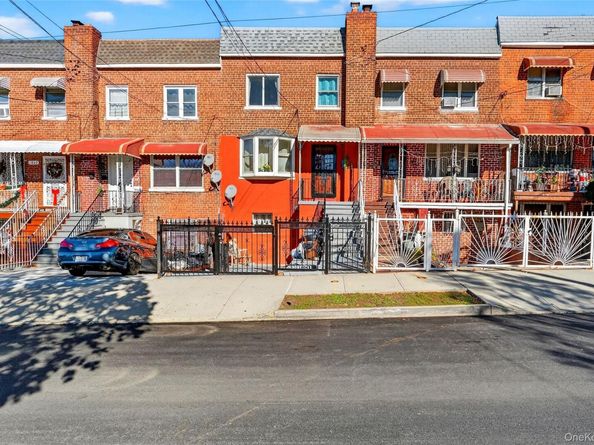 1007 E 215th Street, Bronx NY 10469