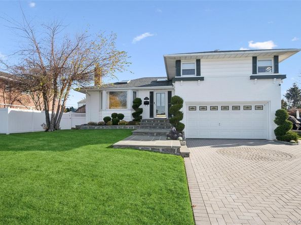 1201 Day Street, Seaford NY 11783