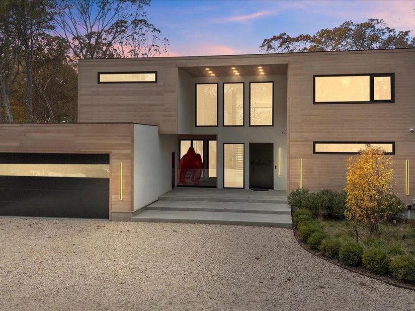 21 Westwood Road, Wainscott NY 11975