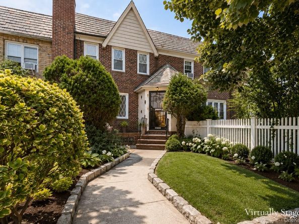 63-34 83rd Place, Middle Village NY 11379
