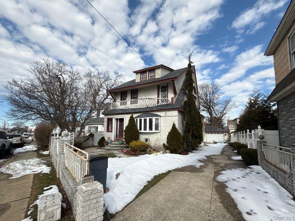 280 Lawrence Avenue, Lawrence NY 11559