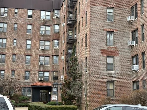 2220 Burnett Street 1G, Brooklyn NY 11229