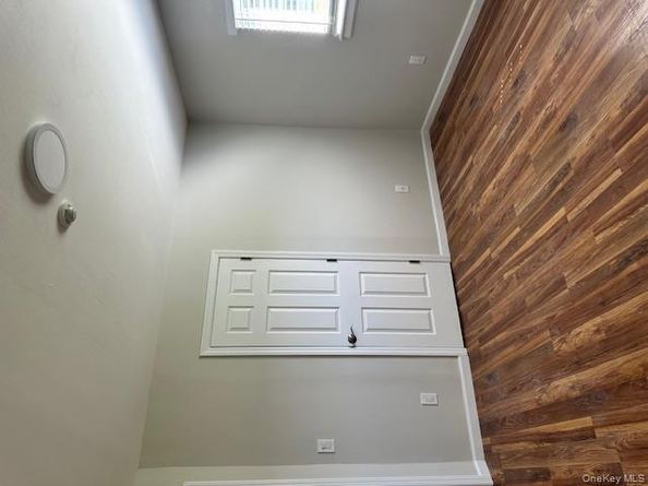 5 Pointe Circle S 5, Coram NY 11727