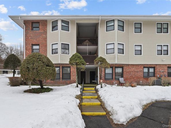 26 Dorset Court A, Yorktown Heights NY 10598