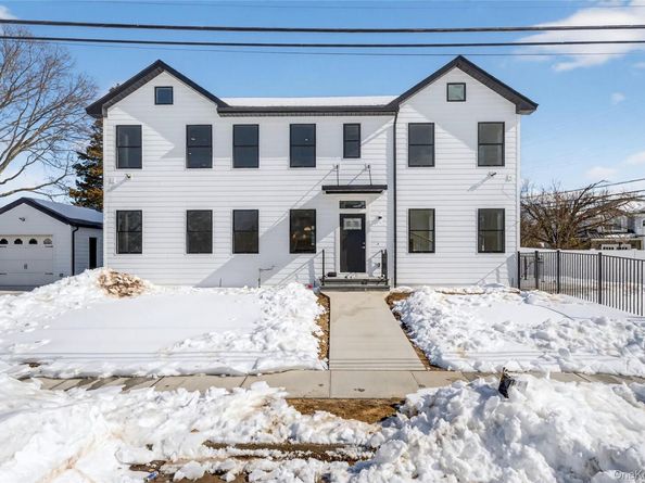 286 Dorchester Road, Garden City South NY 11530