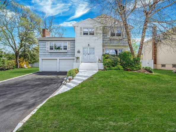 2897 Wynsum Avenue, Merrick NY 11566