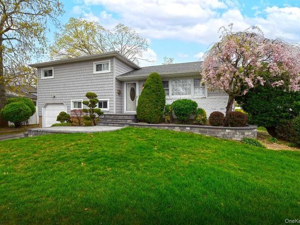 104 Charles Street, Massapequa NY 11758