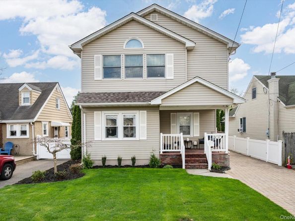 38 Orchard Street, Merrick NY 11566