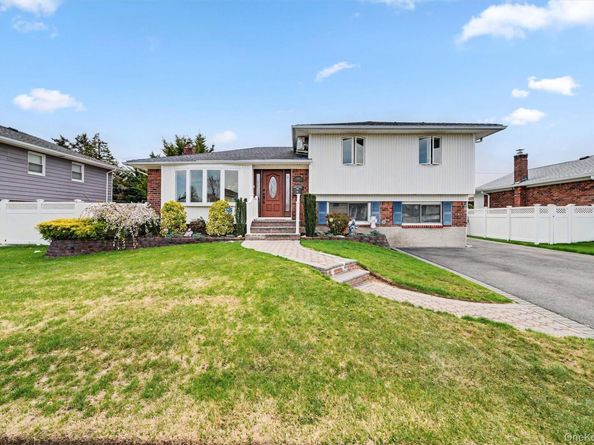 126 Washington Street, Farmingdale NY 11735