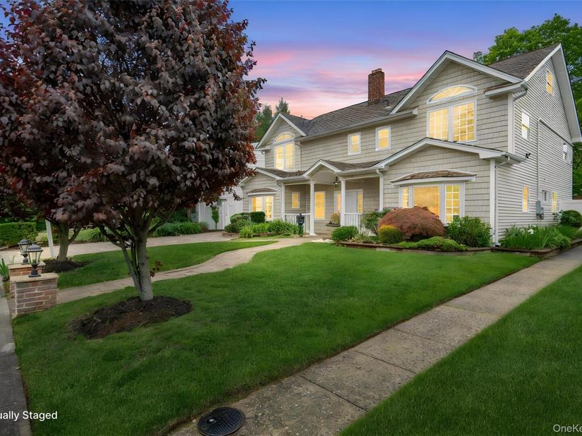 244 Water Lane S, Wantagh NY 11793