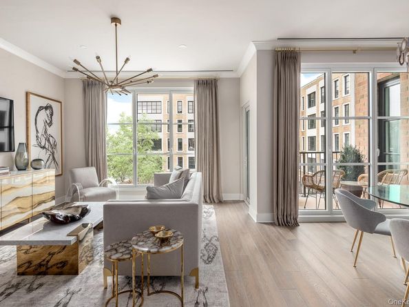 100 Garvies Point Road 1312, Glen Cove NY 11542