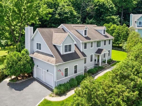 2 Saunders Street, Hastings-on-Hudson NY 10706