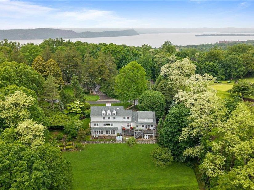 107 Tower Hill Road, Briarcliff Manor NY 10510