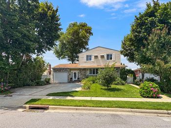 94 Massapequa Avenue