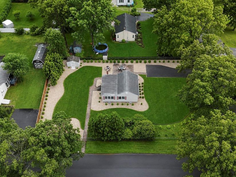 2 Fox Lane, Shoreham NY 11786