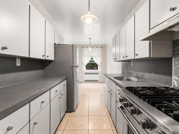 100 Avenue P
